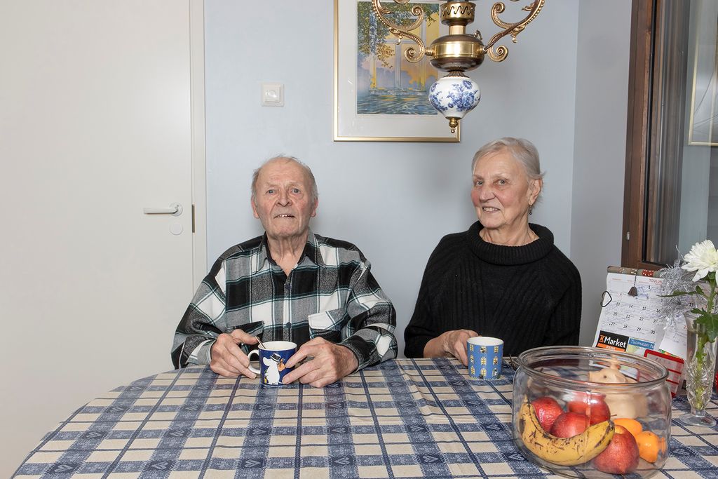 Omaishoito koskettaa lähes jokaista suomalaista jossain vaiheessa hoitajana tai hoidettavana, sanoo Päijät-Hämeen Omaishoitajat ry:n puheenjohtaja Martti Talja.  Terttu Kopra toimii miehensä Veikko Kopran omaishoitajana. Kuva: Markku Lehtinen